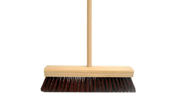 Vassoura Gari Piaçava 60 Sanches Com Cabo - Base Madeira